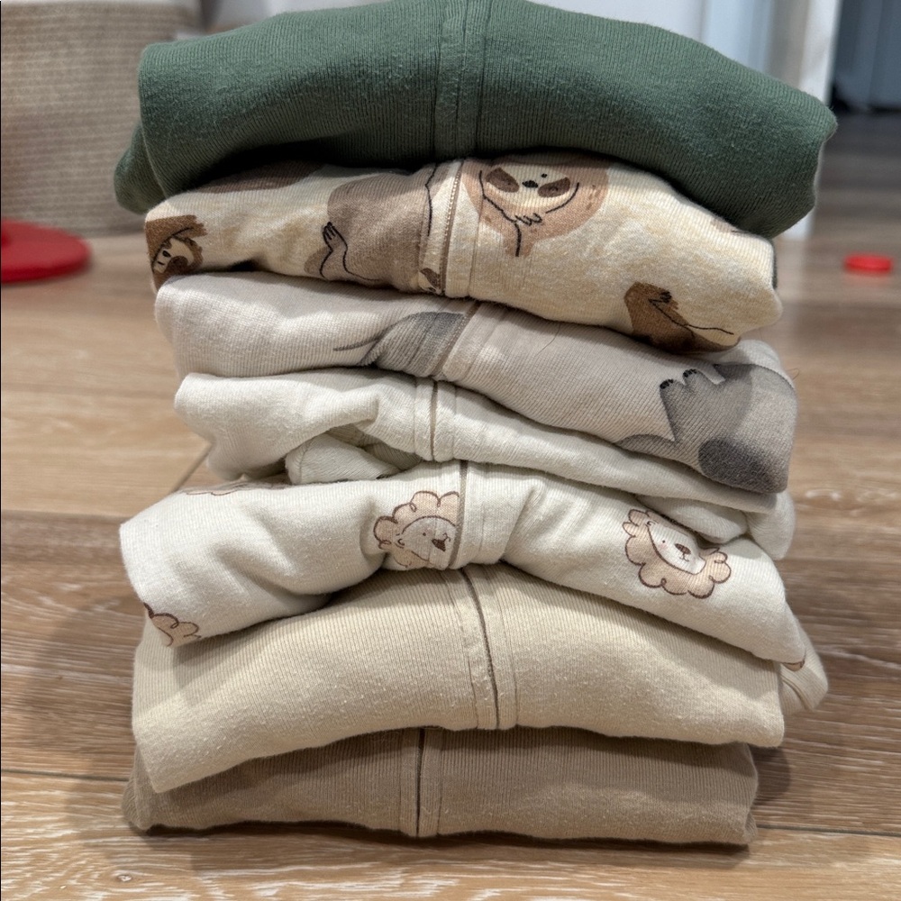 Bundle of 7 Old Navy baby zip-up sleepers (3–6M)